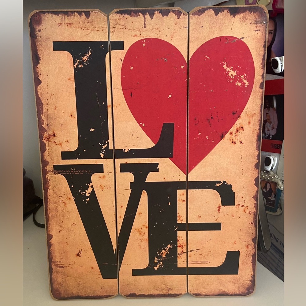 Wooden LOVE hanging sign 16x12